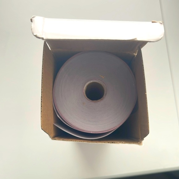 Vinyl Transfer Tape Roll for Cricut Projects - Picture 4 of 4